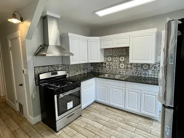 4415 Trowbridge Dr, El Paso, TX 79903