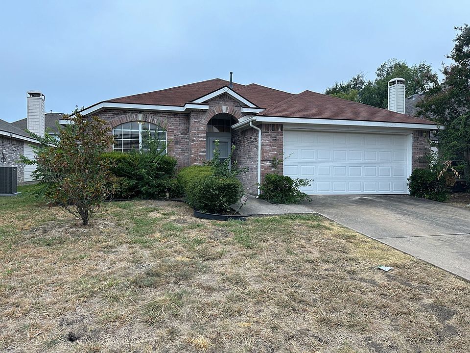 1st image of 2903 Nandina St