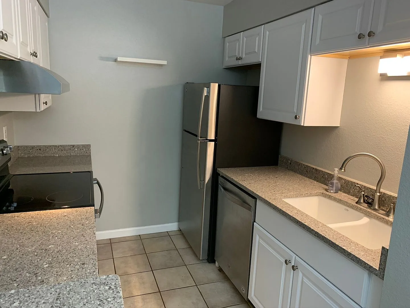 2-Bedroom Garden-Level Condo with Carport at Hunter Creek! — Photo 4