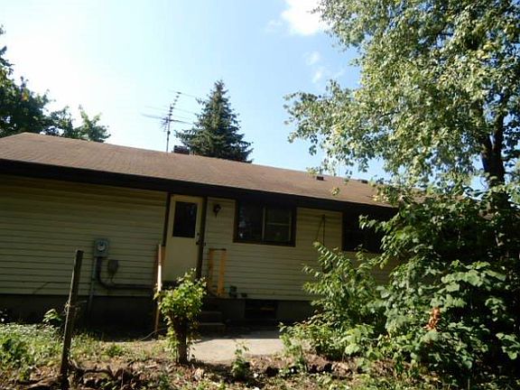 2nd image of 3213 Goldman Ave