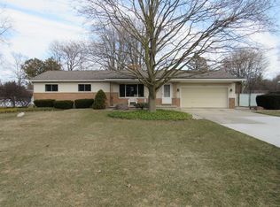 1682 N Miller Rd, Saginaw, MI 48609