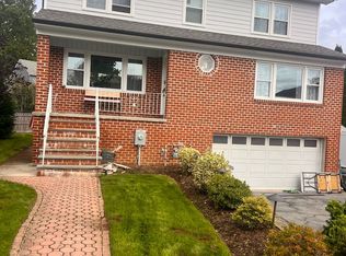 6 Pine Cir, Eastchester, NY 10709