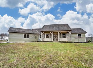 11976 Fallsburg Rd NE, Frazeysburg, OH 43822