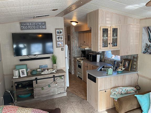 4th image of 117 Turtle Creek Dr #148