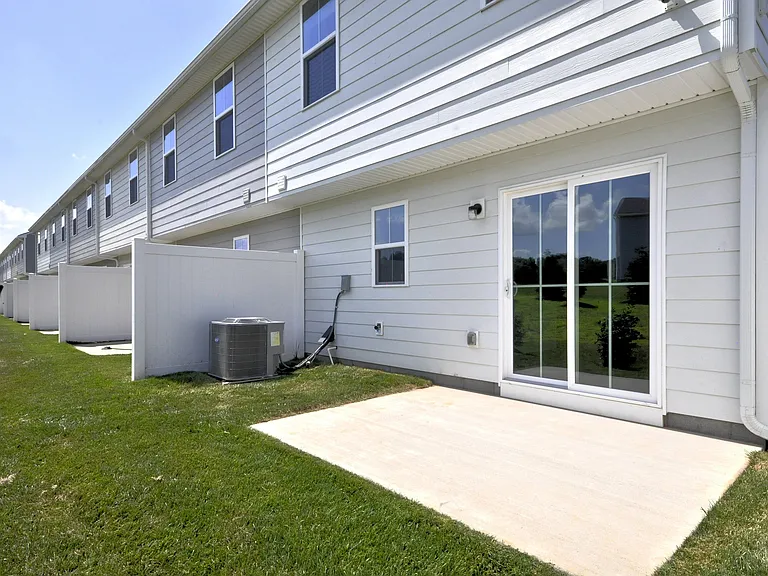 101 Bullpen Ct #F — Photo 46