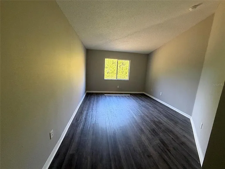 11701 Brenford Crest Dr — Photo 16