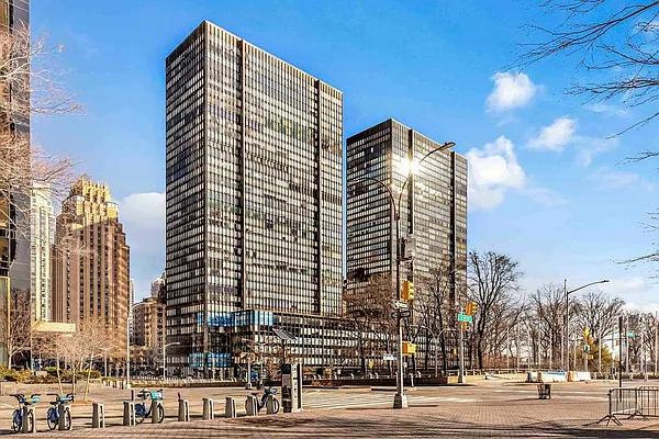 Sold by Sotheby's International Realty | media 64