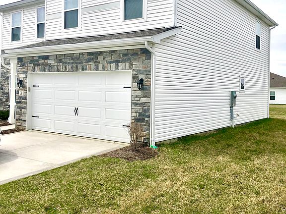 2nd image of 38 Sunbeam Ct