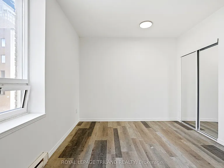 423 Richmond St #302 — Photo 8