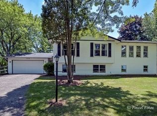 1210 S Crystal Lake Rd, McHenry, IL 60050