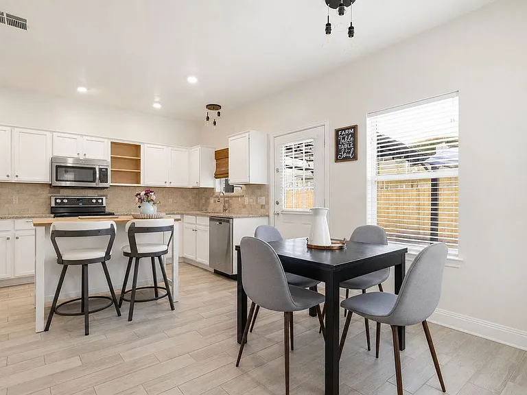 20515 View Mdw — Photo 9