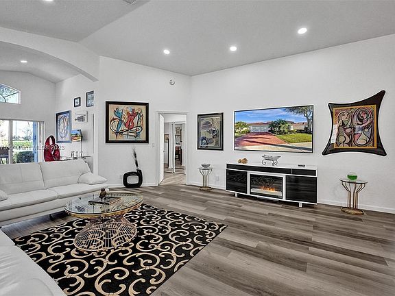 4th image of 12724 Coral Lakes Dr