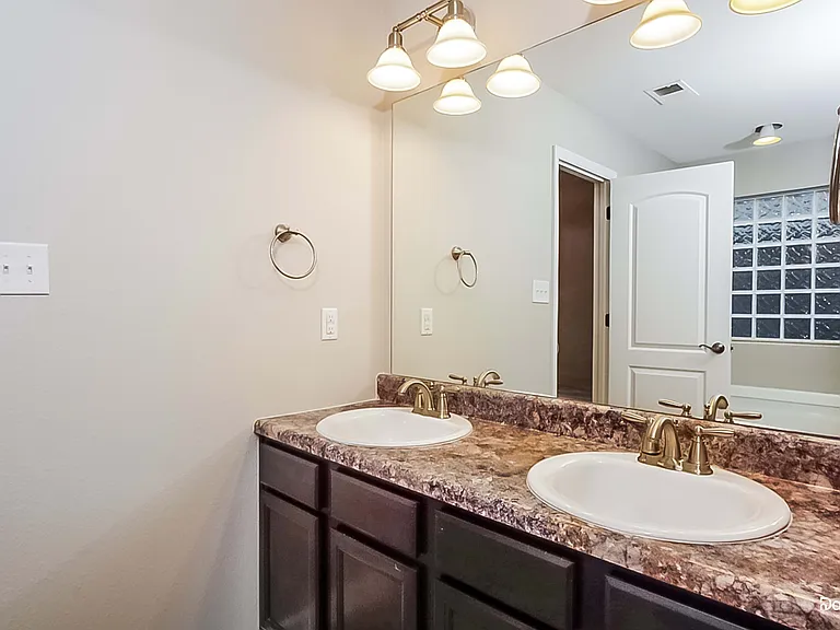 604 Cove Water Ln NW — Photo 7
