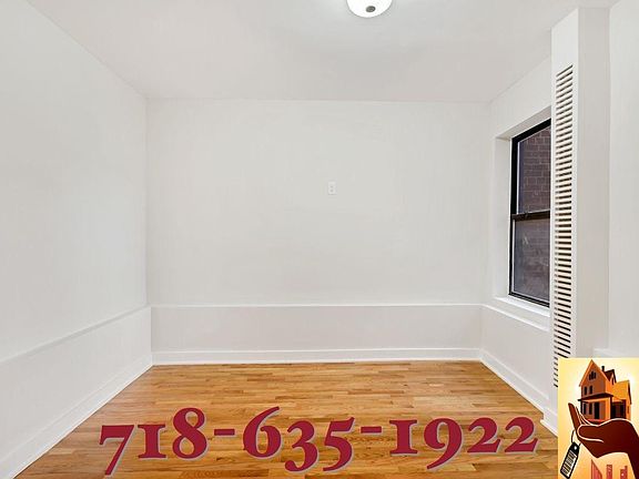 4th image of 3275 Bainbridge Ave