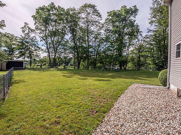 4th image of 1811 Jefferson Rd