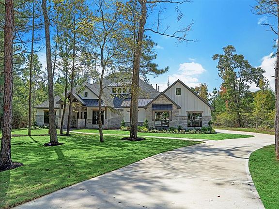 This custom built masterpiece was designed & built by G&G Designs