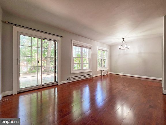 4th image of 3710 Gunston Rd
