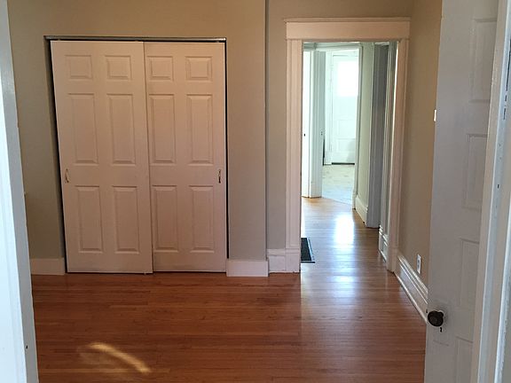 3rd image of 4150 Shaw Blvd