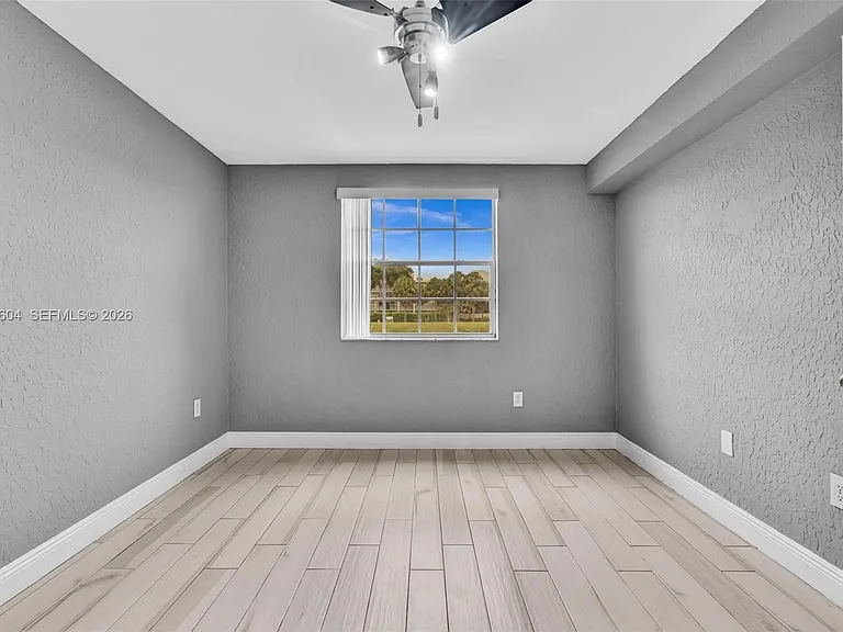2851 N Oakland Forest Dr #111 — Photo 13