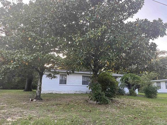 5th image of 121 Warwick Ave