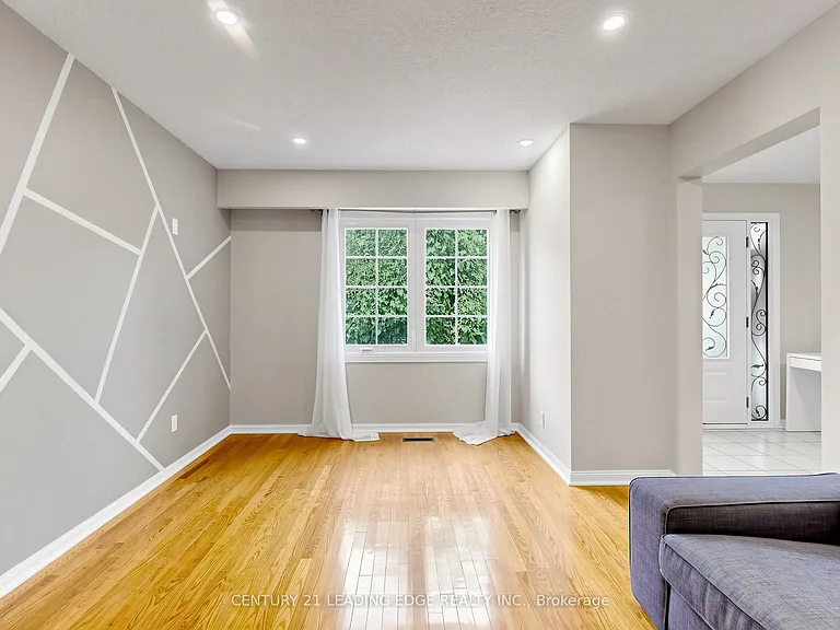 1 Briarwood Rd — Photo 5