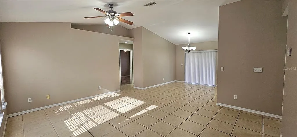 3 bed, 2.0 bath, 1212 sqft, $1,800 — Photo 3