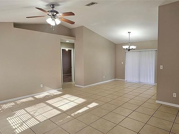 3rd image of 3740 SW Santa Barbara Place Cpe