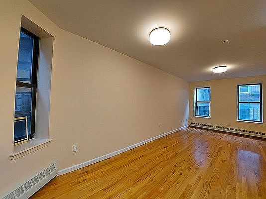 2nd image of 420 E 73rd St APT 2C