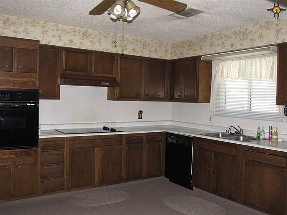 4th image of 602 Lutheran Ln