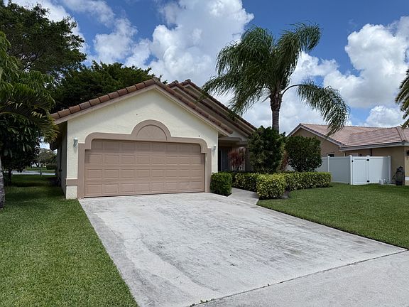 3rd image of 8657 Rosalie Ct