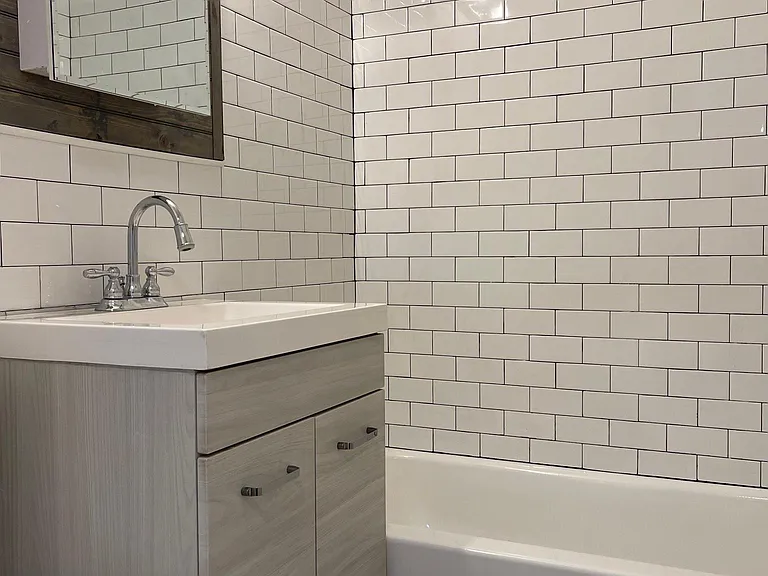 639 23rd Ave NE #4 — Photo 7