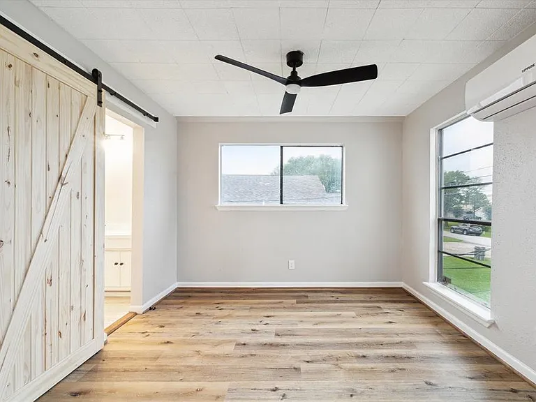 2521 Cliff Dr — Photo 8
