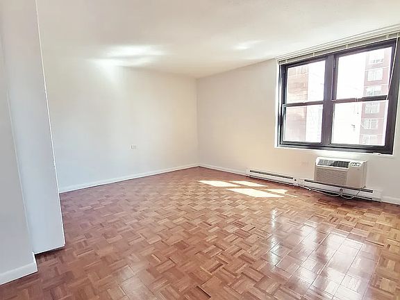 4th image of 1749 2nd Ave #26H