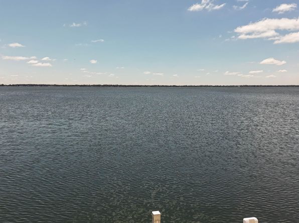 420 N Lake Dr, Watertown, SD 57201