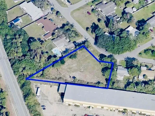 2350 Shenandoah Road NE, Palm Bay, FL 32905