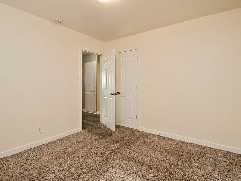 2226 Bison Dr — Photo 8