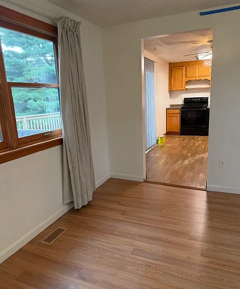 402 Woodcock Dr — Photo 12