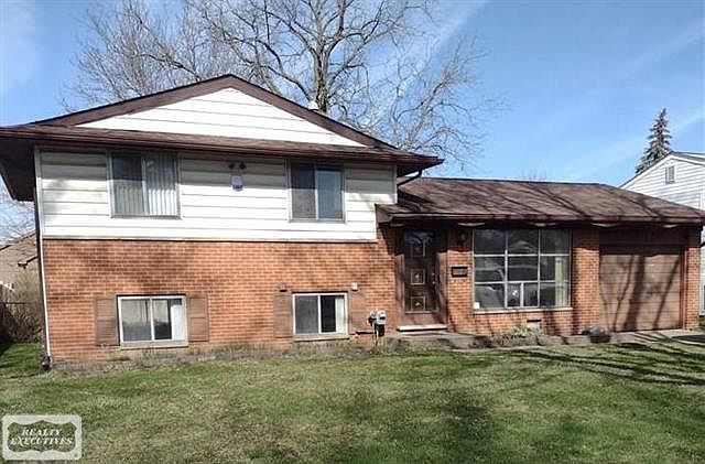 1st image of 39845 Parklawn Dr