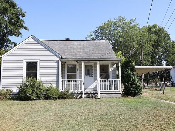 3rd image of 219 Dickson St