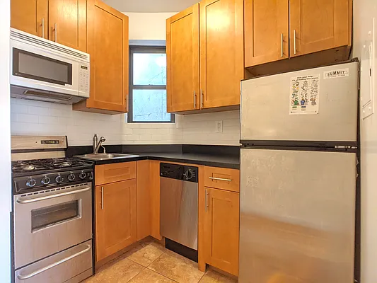 Rented by Mirador Real Estate | media 5