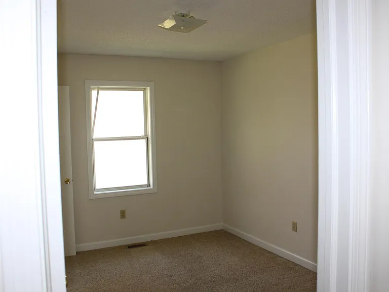 500 Lane St — Photo 2