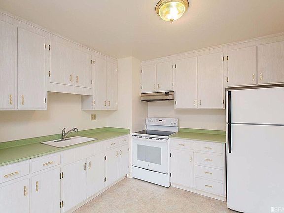 4th image of 590 2nd Ave APT 7