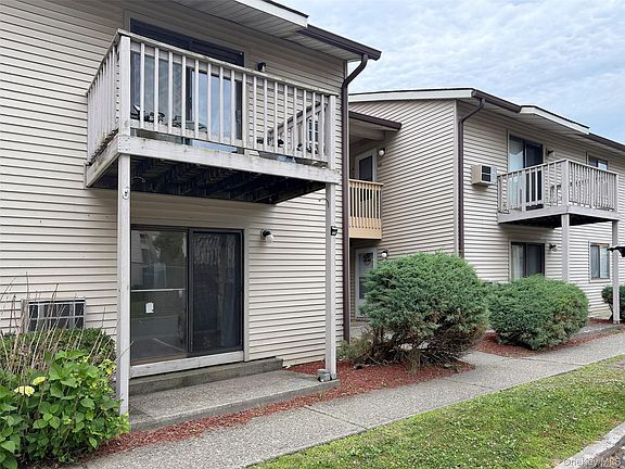 4th image of 394 Concord Lane