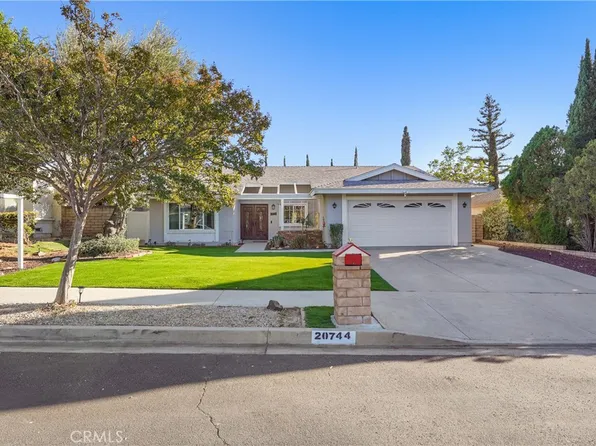 20744 Tribune St, Chatsworth, CA 91311