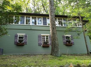 331 S Lwr Gardens Rd, Fontana, WI 53125