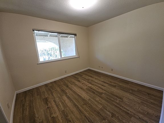 4th image of 2812 Cascade Pl