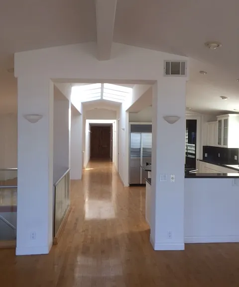 3712 The Strand — Photo 7
