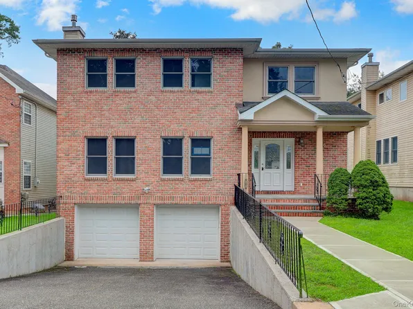 86 George Street, East Hills, NY 11577