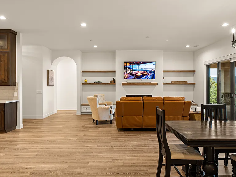 20 Crystal Sky Dr — Photo 13