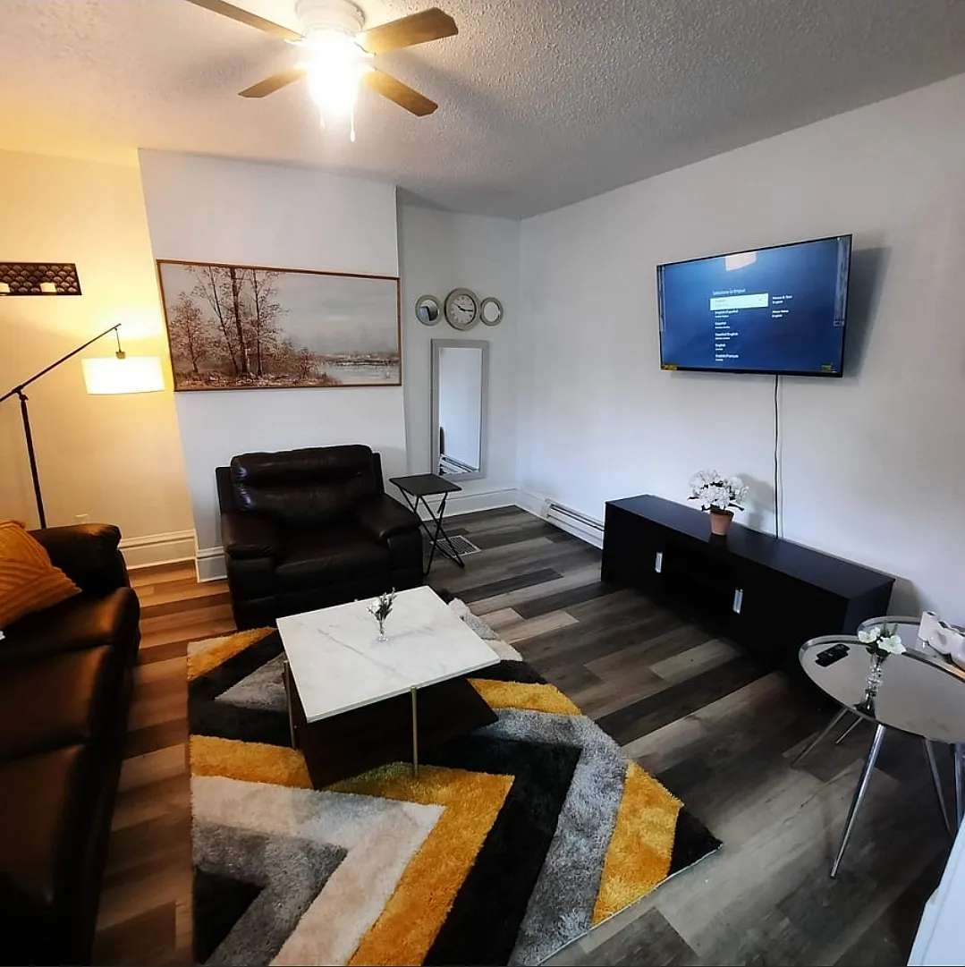 2 bed, 1160 sqft, $1,700 — Photo 1